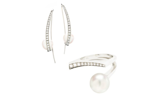 Diamond earrings with 