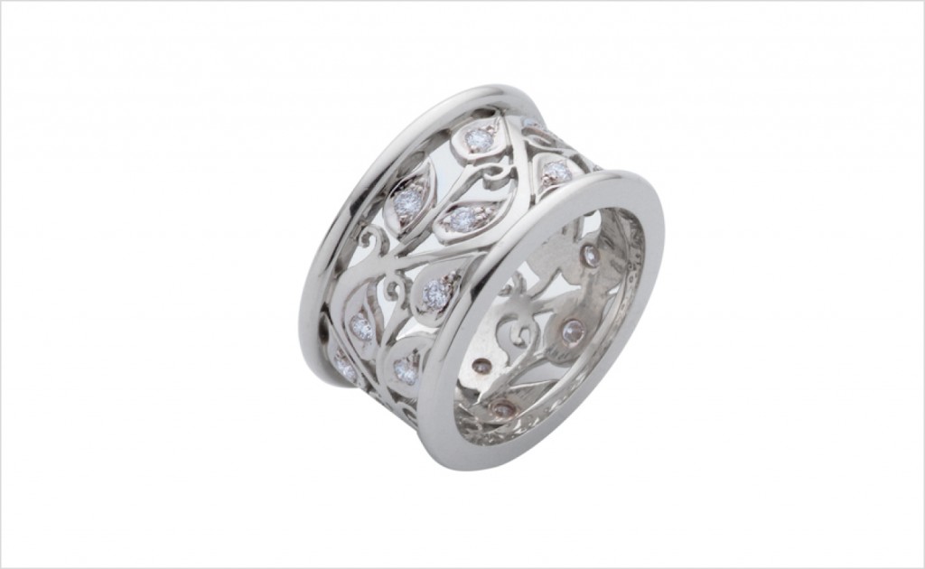 Filigree Collection ring in19K white gold and diamonds.
